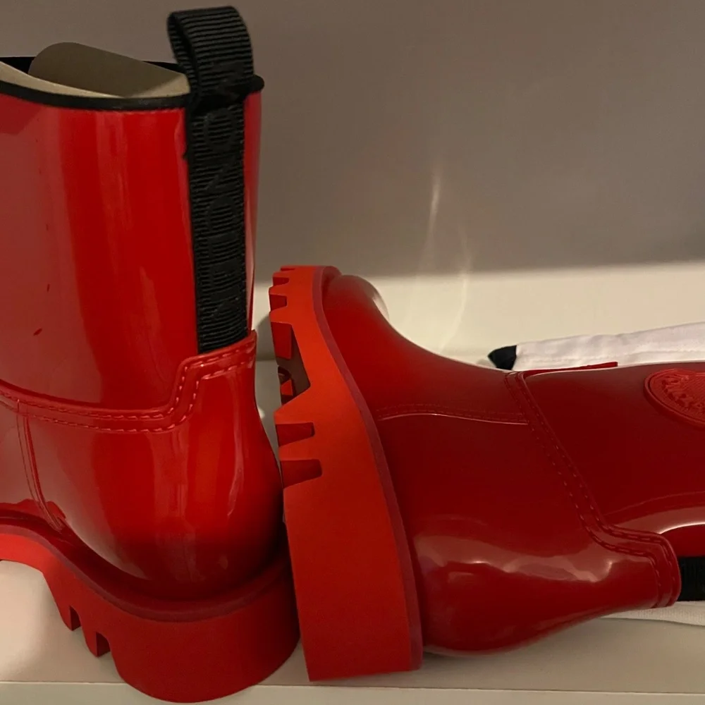 Boots - Picture 6 of 6